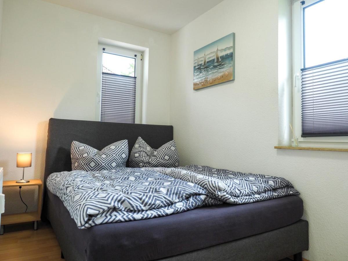 Ferienwohnungen Meerfarbig Zingst - Haustierfrei -Terrasse Mit Strandkorb Oder Balkon - E-Ladesaeule - Parkplatz - Wlan - Fahrradschuppen - Waschtrockner - Ruhig Und Zentral - Nichtraucher 외부 사진