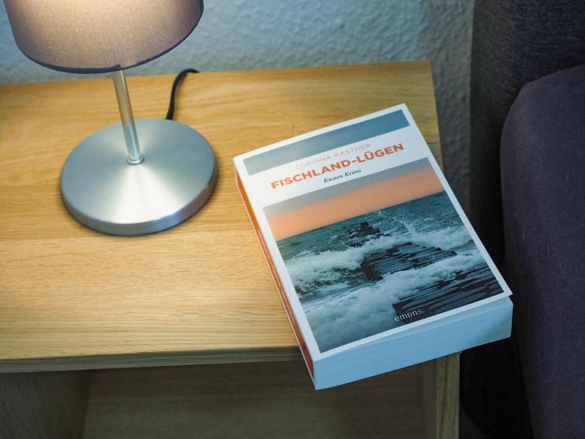 Ferienwohnungen Meerfarbig Zingst - Haustierfrei -Terrasse Mit Strandkorb Oder Balkon - E-Ladesaeule - Parkplatz - Wlan - Fahrradschuppen - Waschtrockner - Ruhig Und Zentral - Nichtraucher 외부 사진