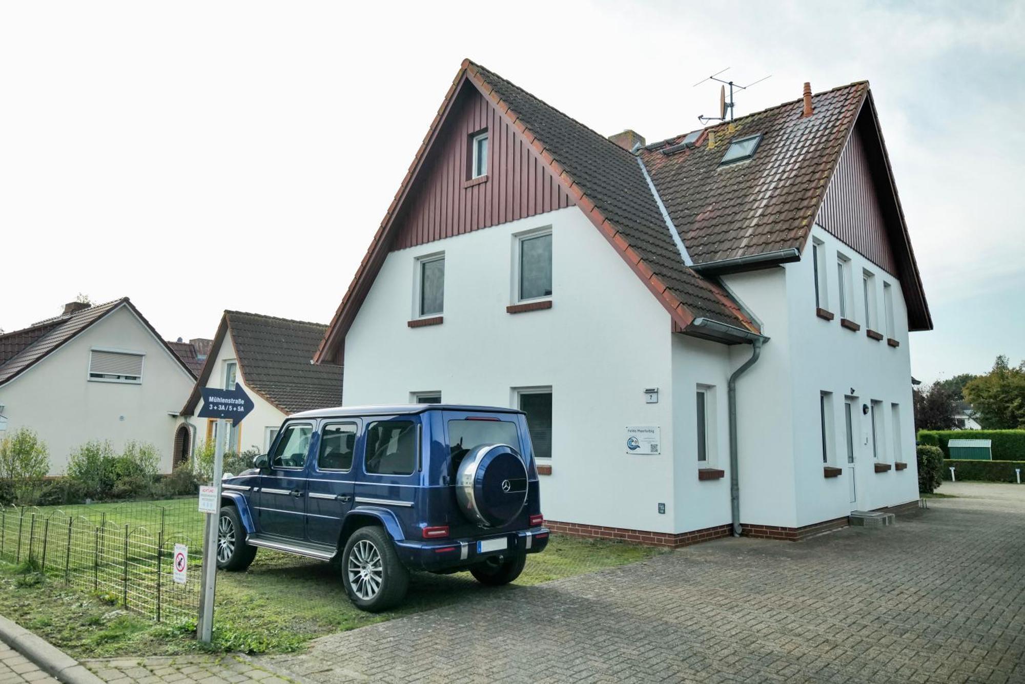 Ferienwohnungen Meerfarbig Zingst - Haustierfrei -Terrasse Mit Strandkorb Oder Balkon - E-Ladesaeule - Parkplatz - Wlan - Fahrradschuppen - Waschtrockner - Ruhig Und Zentral - Nichtraucher 외부 사진