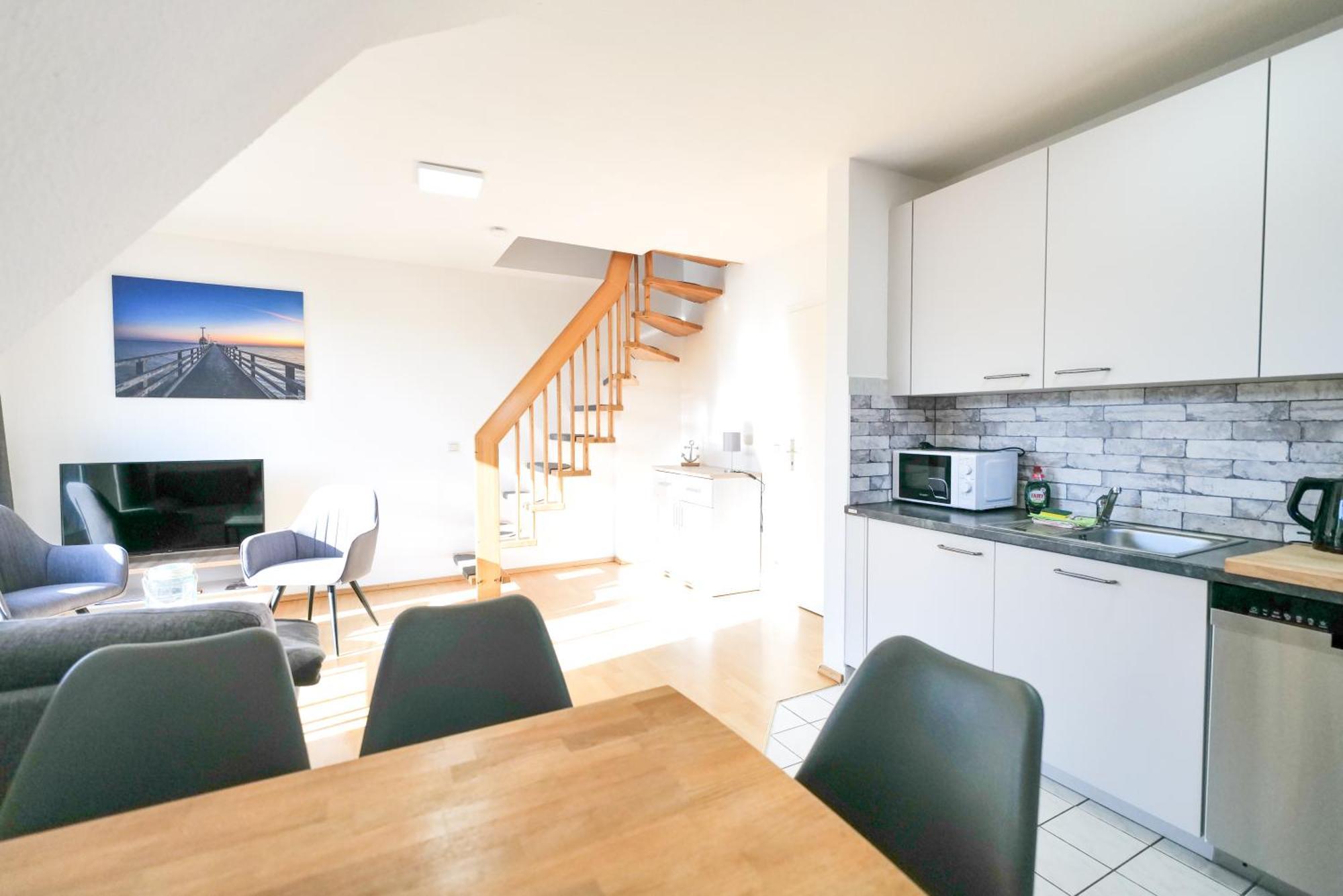 Ferienwohnungen Meerfarbig Zingst - Haustierfrei -Terrasse Mit Strandkorb Oder Balkon - E-Ladesaeule - Parkplatz - Wlan - Fahrradschuppen - Waschtrockner - Ruhig Und Zentral - Nichtraucher 외부 사진